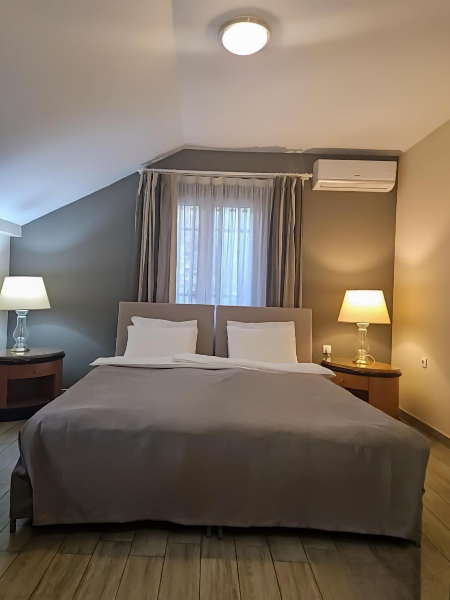 Male Stepenice Belgrad Exterior foto